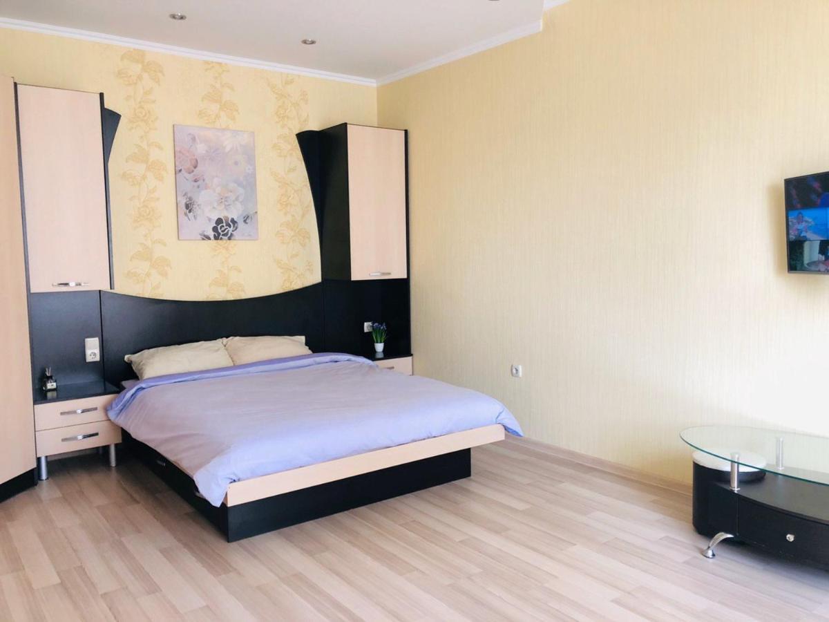 Apartment In The Center Cherkasy Exterior foto