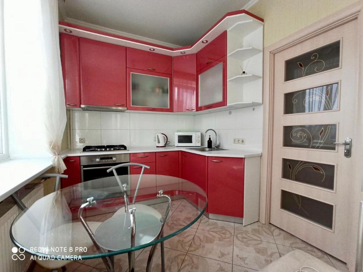 Apartment In The Center Cherkasy Exterior foto