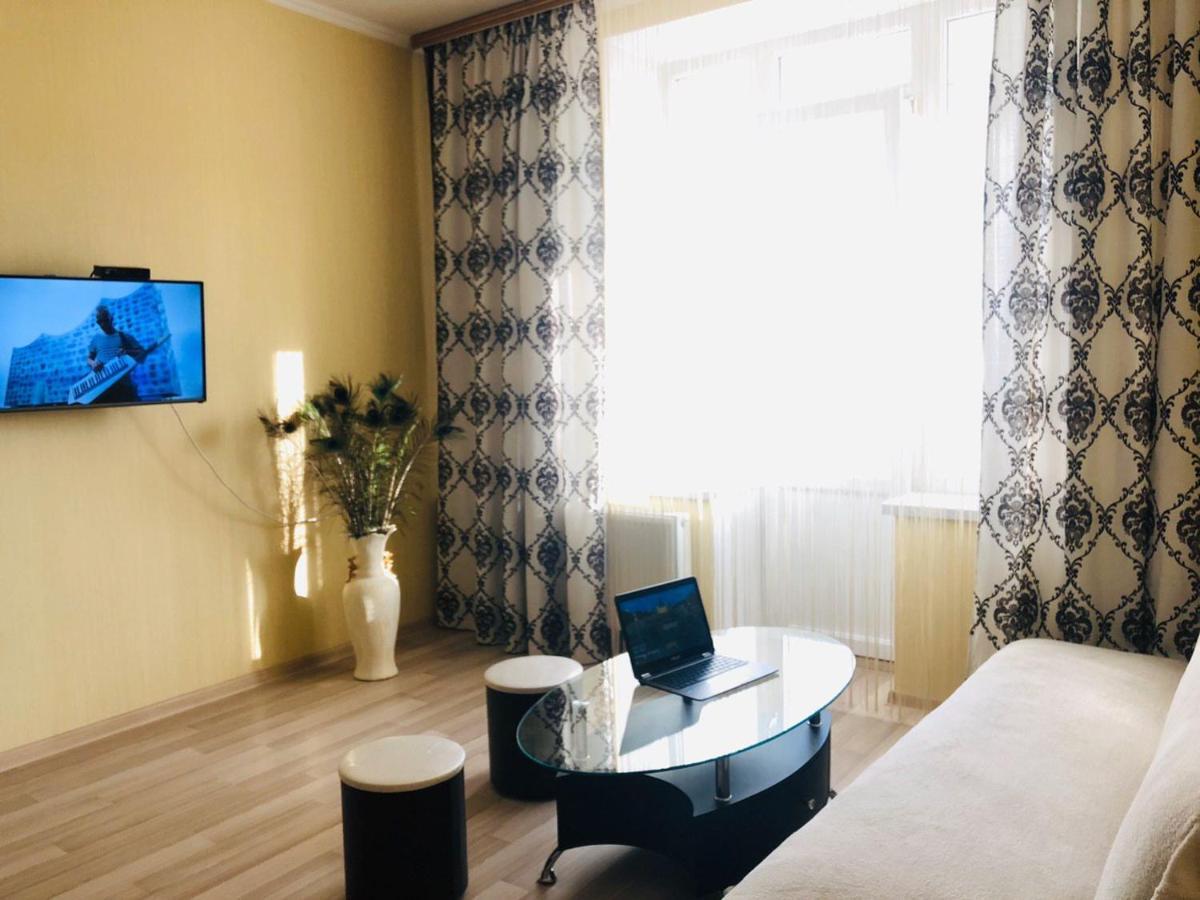 Apartment In The Center Cherkasy Exterior foto